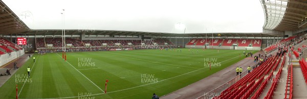 15.11.08 - Principality Premiership Rugby Llanelli RFC v Cardiff RFC Llanelli take on Cardiff in the fist match in their new home 'Parc y Scarlets' 