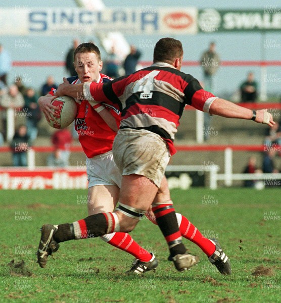 220397 - Llanelli v Pontypool - Craig Warlow is challenged by Andrew Newbury