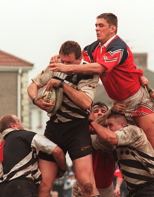 Llanelli v Pontypridd 130496