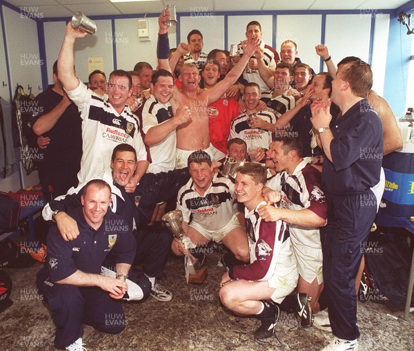 150599 - Llanelli v Swansea - SWALEC Cup Final -  Swansea team celebrate