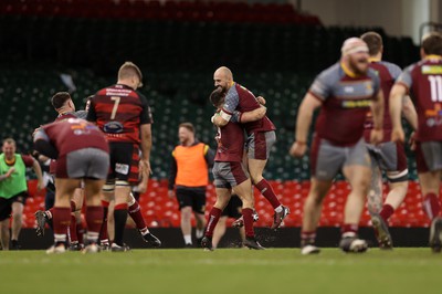 070424 - Llaneilli Wanderers v Glynneath - Division One Cup Final - Llanelli celebrate at full time