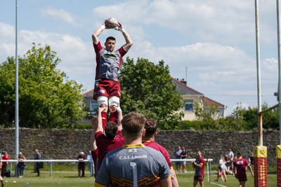100525 - Llanelli Wanderers v Gorseinon - Admiral Championship West - Warm up