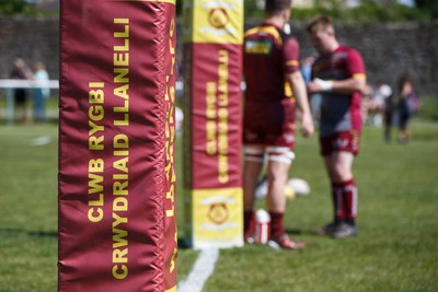 100525 - Llanelli Wanderers v Gorseinon - Admiral Championship West - Llanelli Wanderers post pads