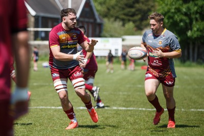 100525 - Llanelli Wanderers v Gorseinon - Admiral Championship West - Warm up