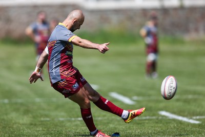 100525 - Llanelli Wanderers v Gorseinon - Admiral Championship West -
