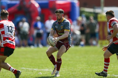 100525 - Llanelli Wanderers v Gorseinon - Admiral Championship West -