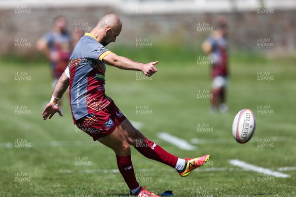 100525 - Llanelli Wanderers v Gorseinon - Admiral Championship West -