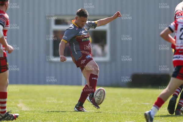 100525 - Llanelli Wanderers v Gorseinon - Admiral Championship West -