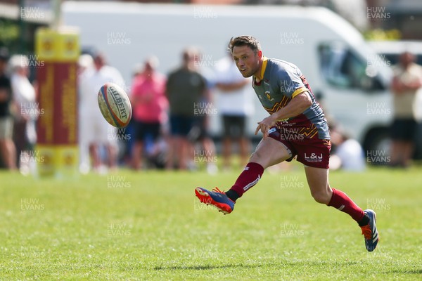 100525 - Llanelli Wanderers v Gorseinon - Admiral Championship West -
