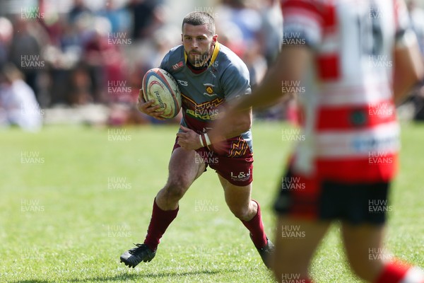 100525 - Llanelli Wanderers v Gorseinon - Admiral Championship West -