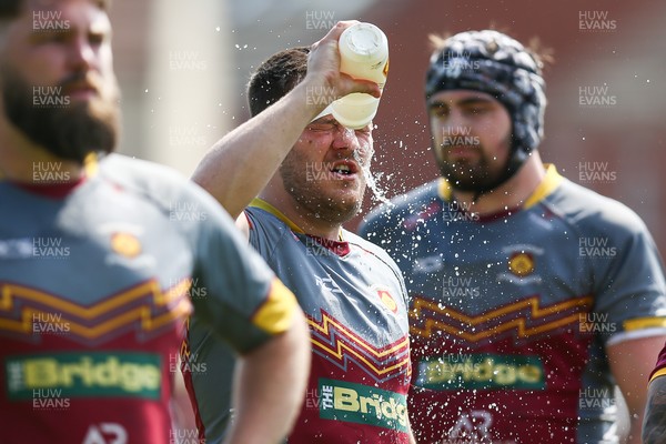 100525 - Llanelli Wanderers v Gorseinon - Admiral Championship West -