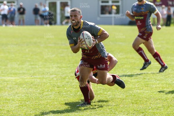 100525 - Llanelli Wanderers v Gorseinon - Admiral Championship West -