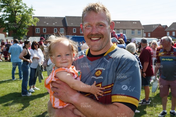 100525 - Llanelli Wanderers v Gorseinon - Admiral Championship West -
