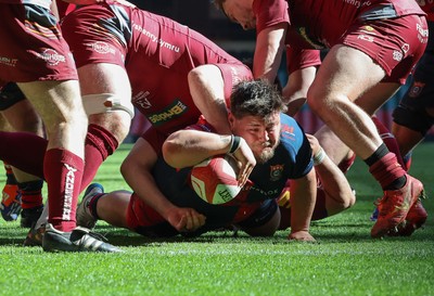 050425  Llanelli Wanderers v Tondu, WRU Championship Cup Final - Jake Lewis of Tondu looks to reach for the line