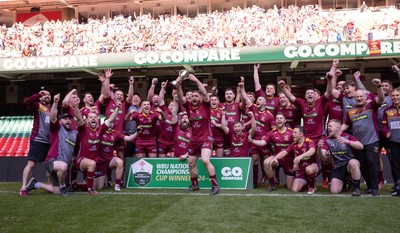 050425  Llanelli Wanderers v Tondu, WRU Championship Cup Final - Llanelli Wanderers celebrate after winning the Championship Cup Final