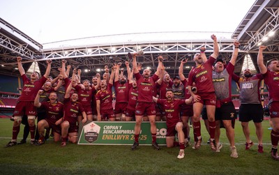 050425  Llanelli Wanderers v Tondu, WRU Championship Cup Final - Llanelli Wanderers celebrate after winning the Championship Cup Final