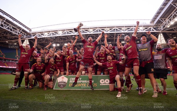 050425  Llanelli Wanderers v Tondu, WRU Championship Cup Final - Llanelli Wanderers celebrate after winning the Championship Cup Final