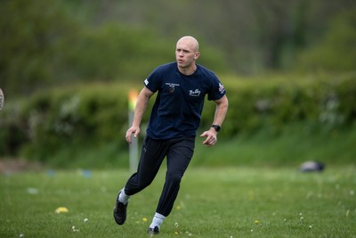 020526 - Llangadog v Cefneithin - Admiral National League 4 West B - Luke Davies of Ospreys coaching with Cefneithin RFC