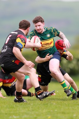 020526 - Llangadog v Cefneithin - Admiral National League 4 West B - Cefneithin attack