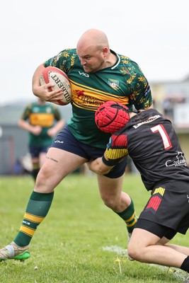 020526 - Llangadog v Cefneithin - Admiral National League 4 West B - Cefneithin attack 