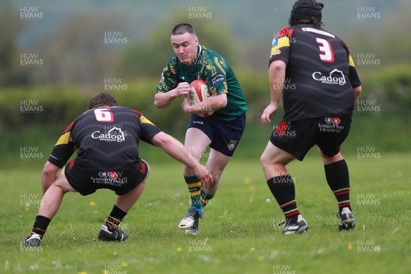 020526 - Llangadog v Cefneithin - Admiral National League 4 West B - Cefneithin on the attack