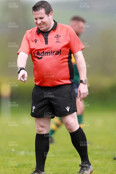 020526 - Llangadog v Cefneithin - Admiral National League 4 West B - Match referee 