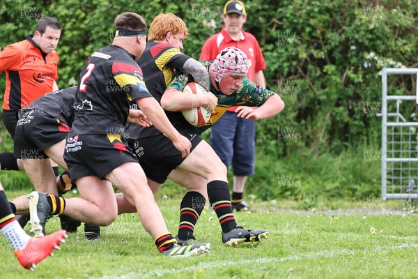 020526 - Llangadog v Cefneithin - Admiral National League 4 West B - Cefneithin score a try 