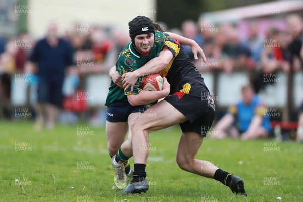 020526 - Llangadog v Cefneithin - Admiral National League 4 West B - Cefneithin on the attack 