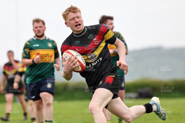 020526 - Llangadog v Cefneithin - Admiral National League 4 West B - Llangadog score a try