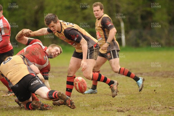 280412 Llanishen V Brecon - Division 3 South East Final - Llanishen's Tom Hannah dives on a loose ball 