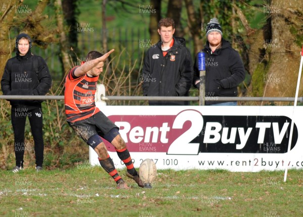 140117 - Llanishen v Pwllheli - WRU National Plate -  Rhodri Davies of Llanishen attempts a conversion