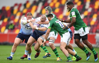 020421 - London Irish v Cardiff Blues - European Rugby Challenge Cup - Dillon Lewis of Cardiff Blues is tackled by Rob Simmons of London Irish