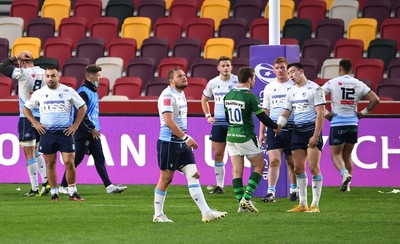 020421 - London Irish v Cardiff Blues - European Rugby Challenge Cup - Olly Robinson of Cardiff Blues looks dejected