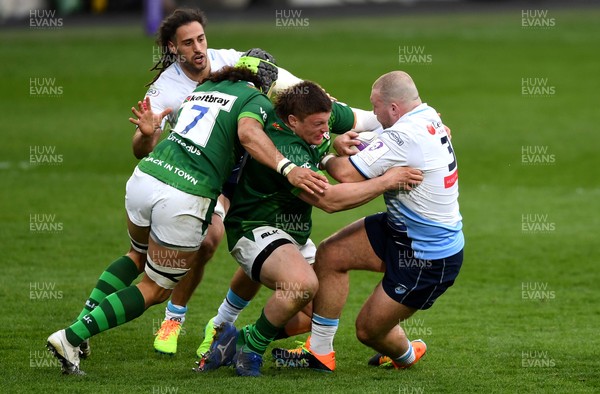 020421 - London Irish v Cardiff Blues - European Rugby Challenge Cup - Dillon Lewis of Cardiff Blues is tackled by Will Goodrick-Clarke of London Irish Will Goodrick-Clarke of London Irish is shown a red card for the tackle