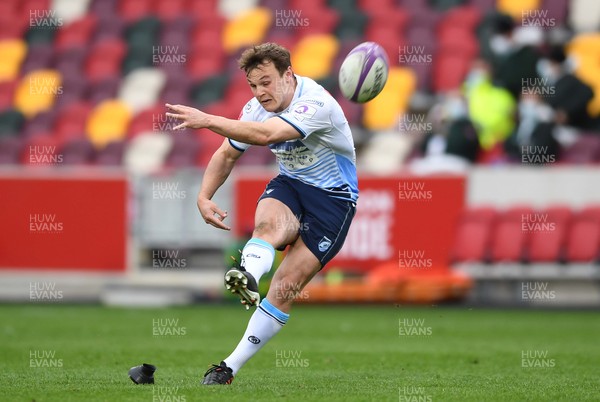 020421 - London Irish v Cardiff Blues - European Rugby Challenge Cup - Jarrod Evans of Cardiff Blues kicks at goal
