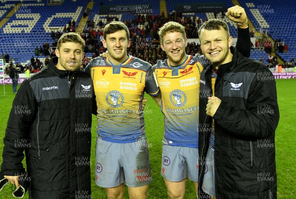 180120 - London Irish v Scarlets - European Rugby Challenge Cup - Leigh Halfpenny, Dan Jones, Angus O’Brien and Steff Hughes of Scarlets at the end of the game
