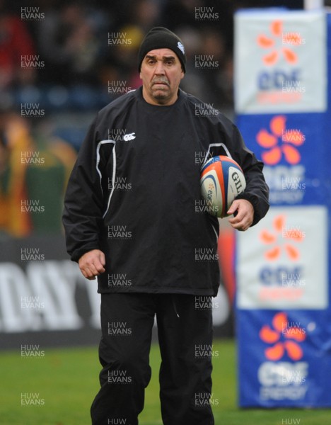 02.11.08 - London Wasps v Newport-Gwent Dragons - EDF Energy Cup - Dragons Strength and Conditioning coach, Steve Richards. 