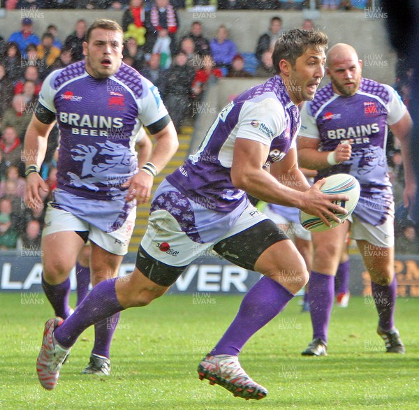 131012 - London Welsh v Stade Francais - Amlin Challenge Cup - Gavin Henson of London Welsh