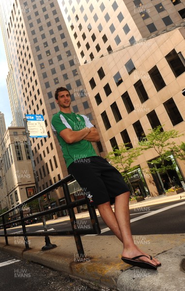 01.06.09 - Luke Charteris Arrive in Chicago - Luke Charteris arrives in Chicago. 