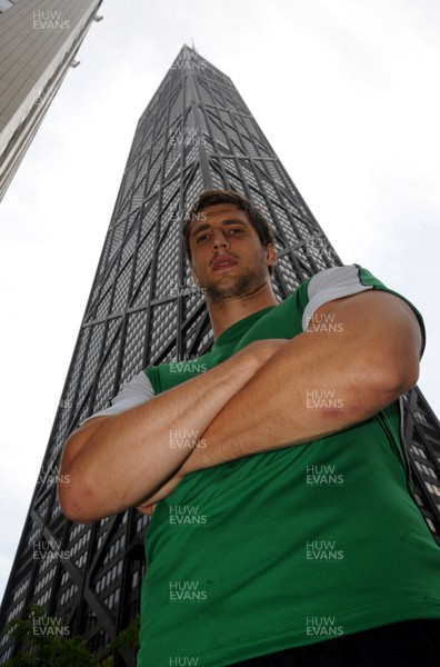 01.06.09 - Luke Charteris Arrive in Chicago - Luke Charteris outside the John Hancock Center after arriving in Chicago. 