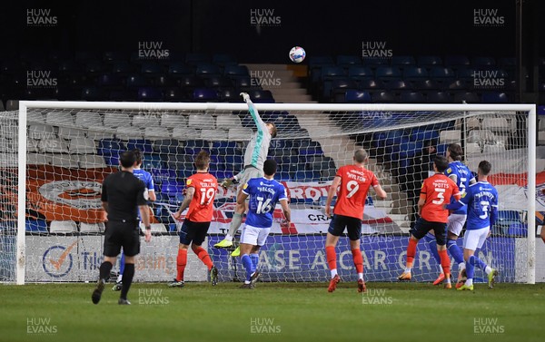 160221 - Luton Town v Cardiff City - Sky Bet Championship - Dillon Phillips of Cardiff City punches the ball over from a free kick