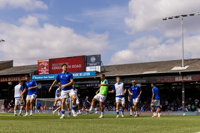 230825 - Luton Town v Cardiff City - Sky Bet League 1 - Cardiff City warming up before the match against Luton Town