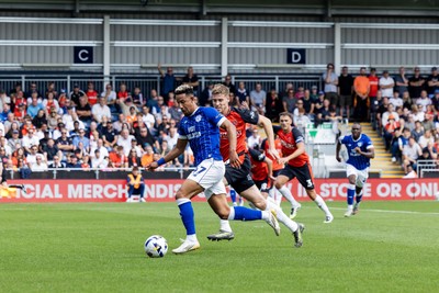 230825 - Luton Town v Cardiff City - Sky Bet League 1 - Cardiff City’s Callum Robinson