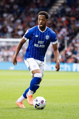 230825 - Luton Town v Cardiff City - Sky Bet League 1 - Cardiff City’s Chris Willock 