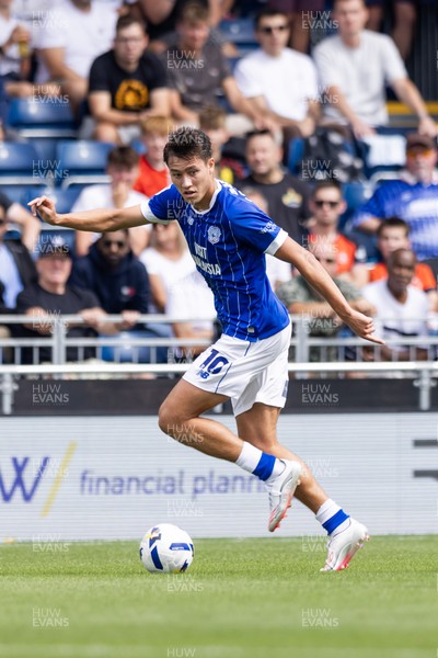 230825 - Luton Town v Cardiff City - Sky Bet League 1 - Cardiff City’s Rubin Colwill
