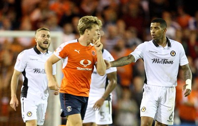 160816 - Luton Town vs Newport County - SKY Bet League 2 -Cameron McGeehan late winning goal celebration