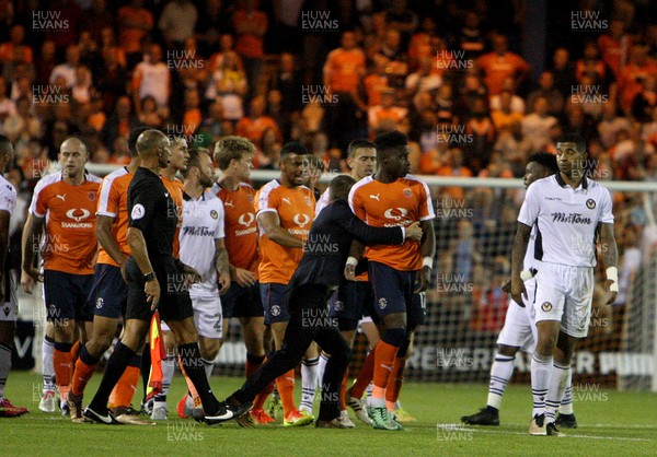 160816 - Luton Town vs Newport County - SKY Bet League 2 -Tempers flare at the final whistle