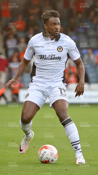 160816 - Luton Town vs Newport County - SKY Bet League 2 -Marlon Jackson of newport in action