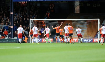 Luton Town v Newport County 300917