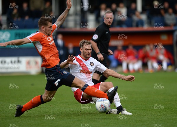 30092017 - Luton Town v Newport County - Sky Bet League Two Mickey Demetriou of Newport clears his lines 